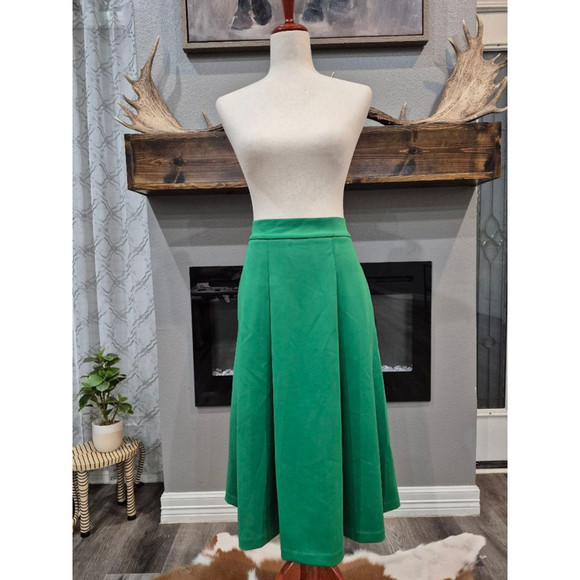 ALEXIA ADMOR Skirt size.12 in Excellent Condition, Green Color - Picture 7 of 7